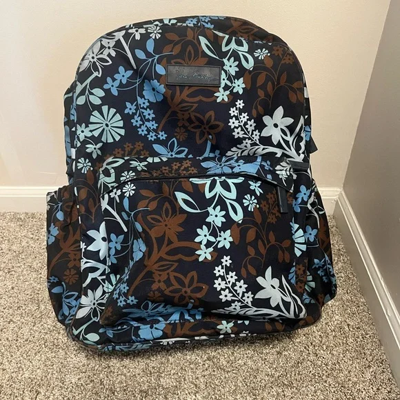 Vera Bradley Black and White‎ Floral Backpack, some discoloration Vera Bradley Bedford Blooms Campus Backpack – ShopCGX main image 4